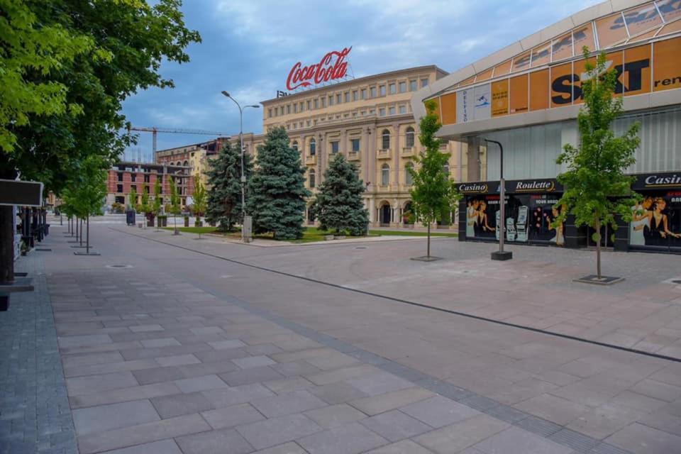 Skopje City Square View ภายนอก รูปภาพ